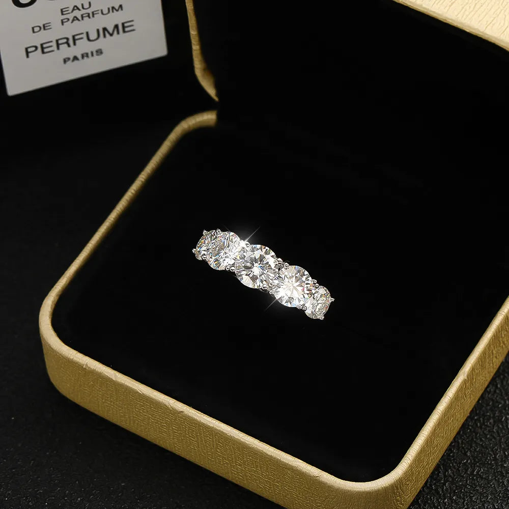 Meia Aliança Crown 360 Pontos Moissanite em Prata - Loratta
