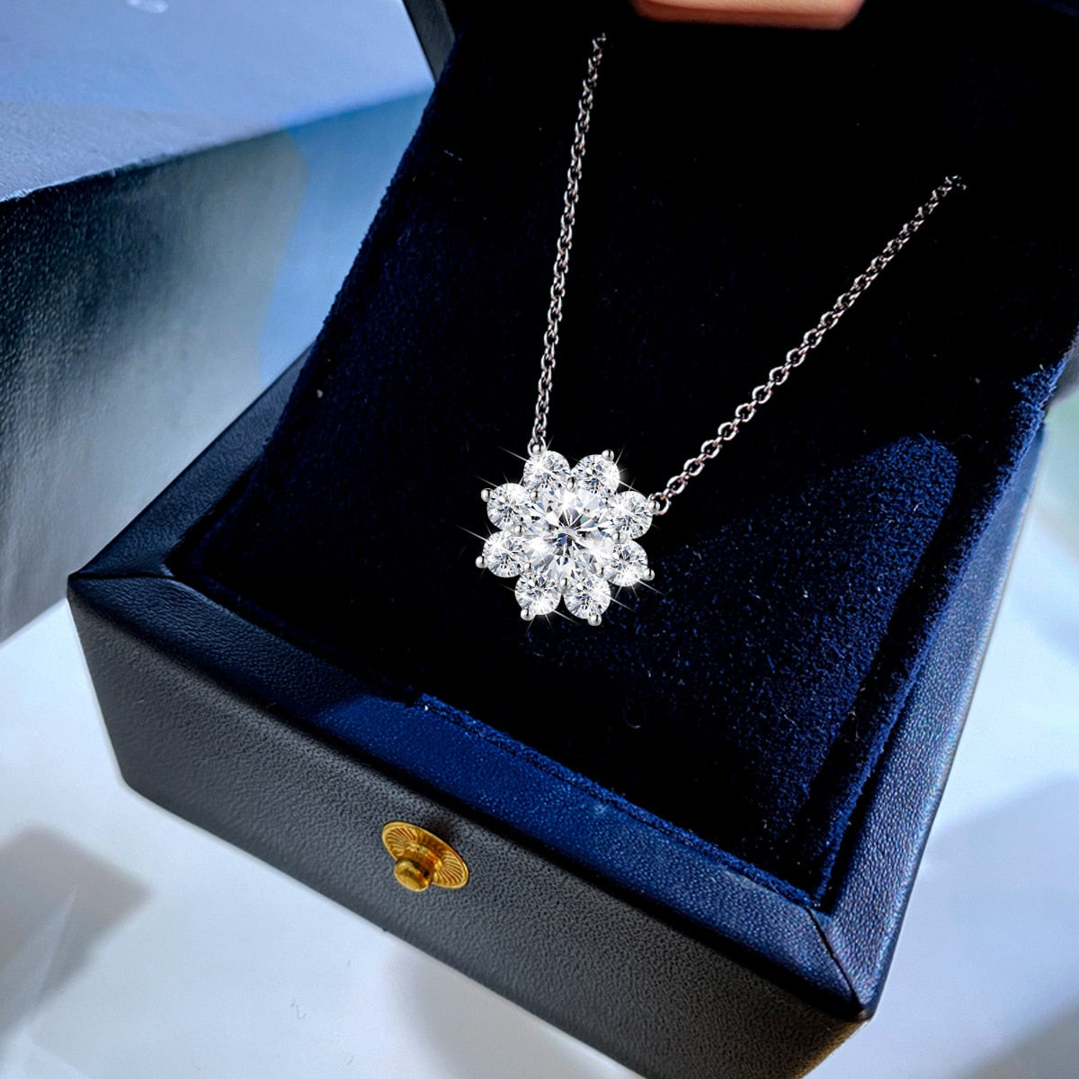 Colar Flor de Jasmin Moissanite em Prata - Loratta