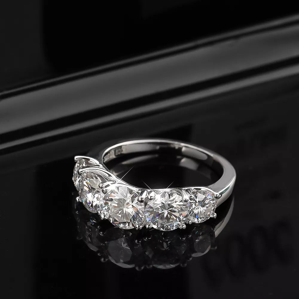 Meia Aliança Crown 360 Pontos Moissanite em Prata - Loratta